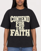 Mockup Boxy Heavyweight Tee Black female close-up 04