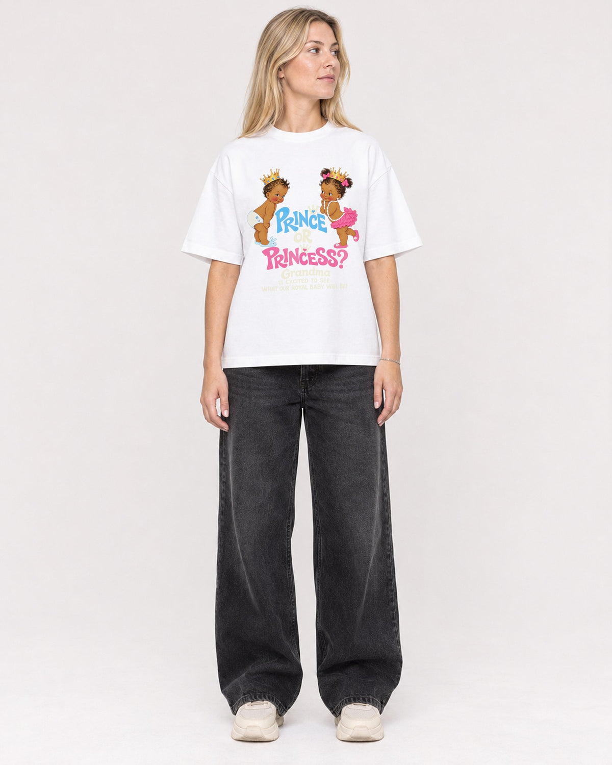 Mockup Boxy Heavyweight Tee White female full-body 08