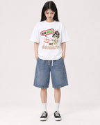 Mockup Boxy Heavyweight Tee White female full-body 01