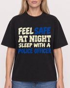 Mockup Boxy Heavyweight Tee Black female close-up 08