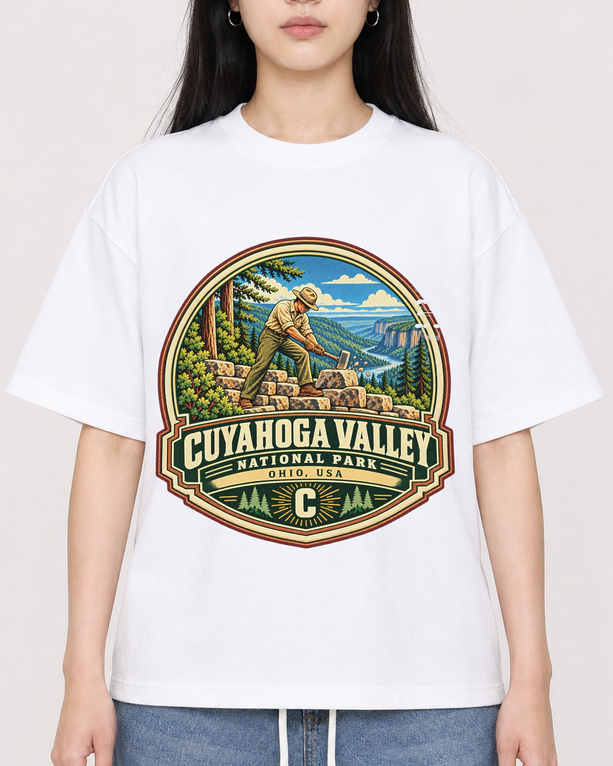 Mockup Boxy Heavyweight Tee White female close-up 01