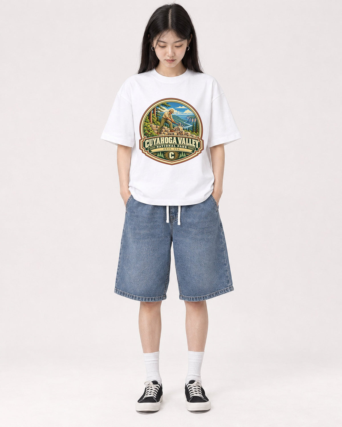 Mockup Boxy Heavyweight Tee White female full-body 01