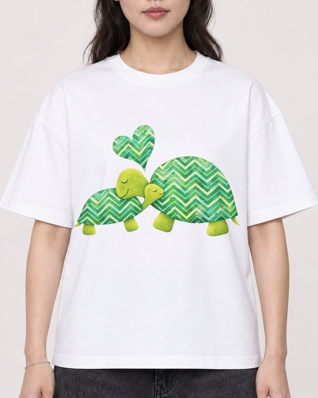 Mockup Boxy Heavyweight Tee White female close-up 03