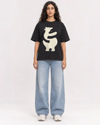 Mockup Boxy Heavyweight Tee Black female full-body 07