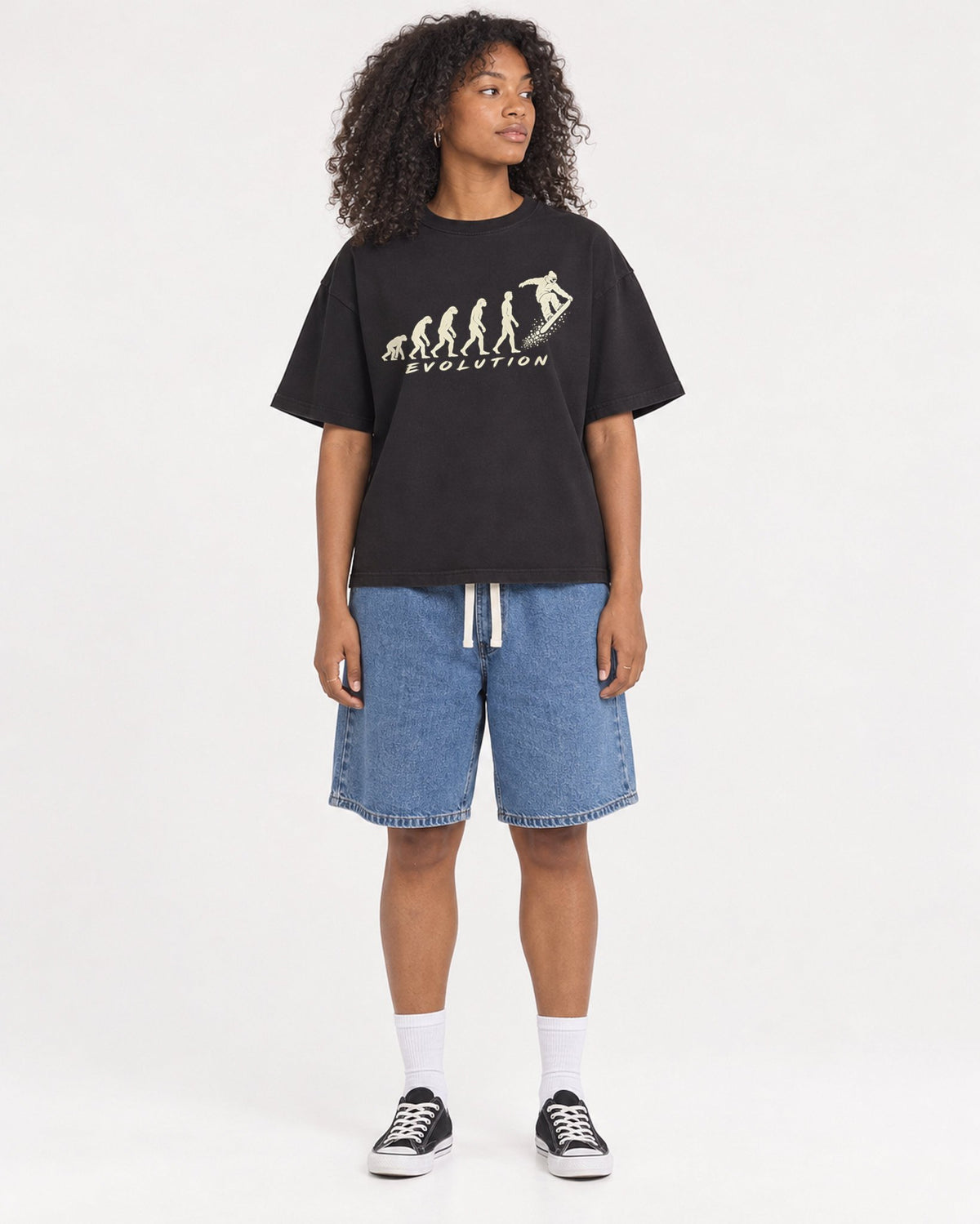 Mockup Boxy Heavyweight Tee Black female full-body 05