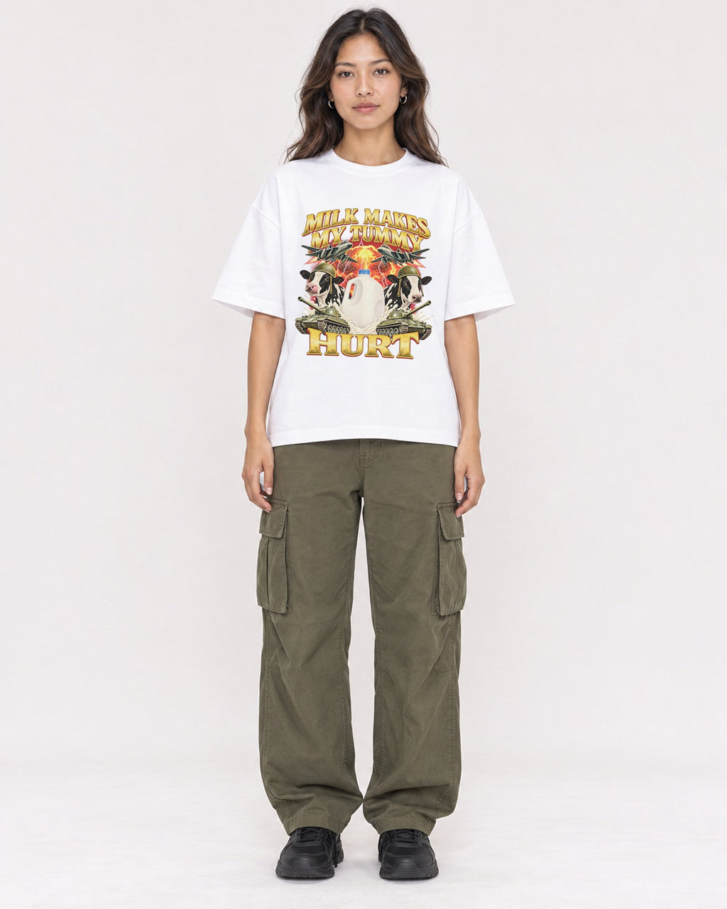 Mockup Boxy Heavyweight Tee White female full-body 02