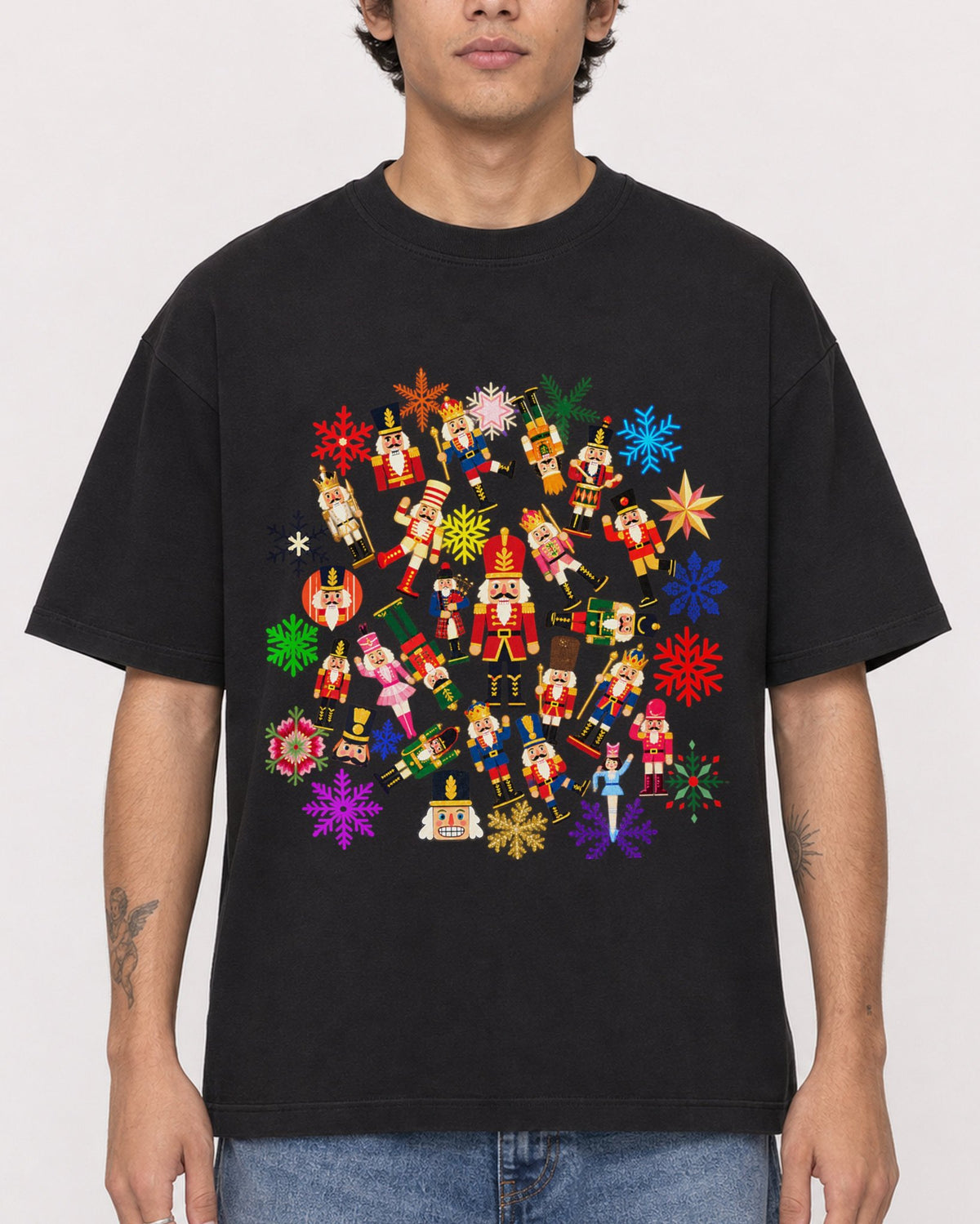 Mockup Boxy Heavyweight Tee Black male close-up 06