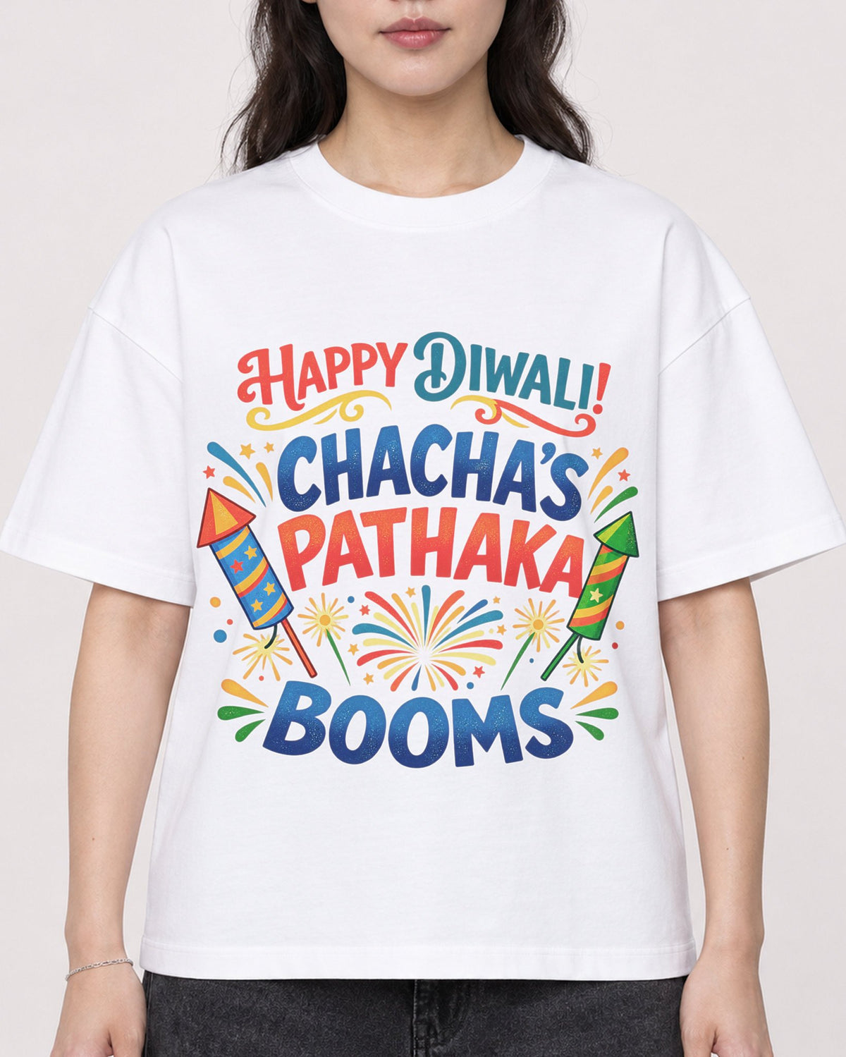 Mockup Boxy Heavyweight Tee White female close-up 03