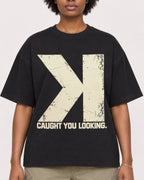 Mockup Boxy Heavyweight Tee Black female close-up 14