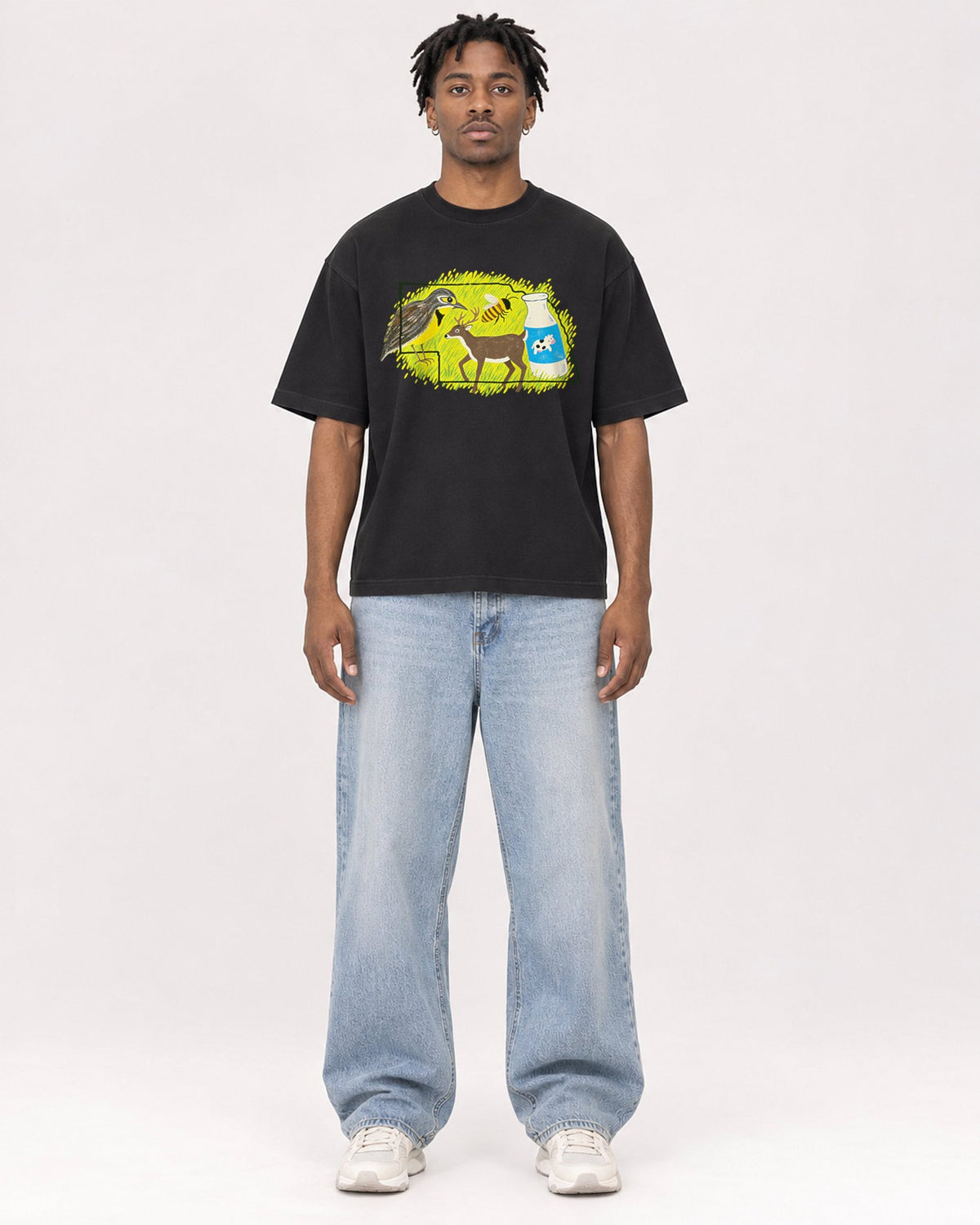 Mockup Boxy Heavyweight Tee Black male full-body 05