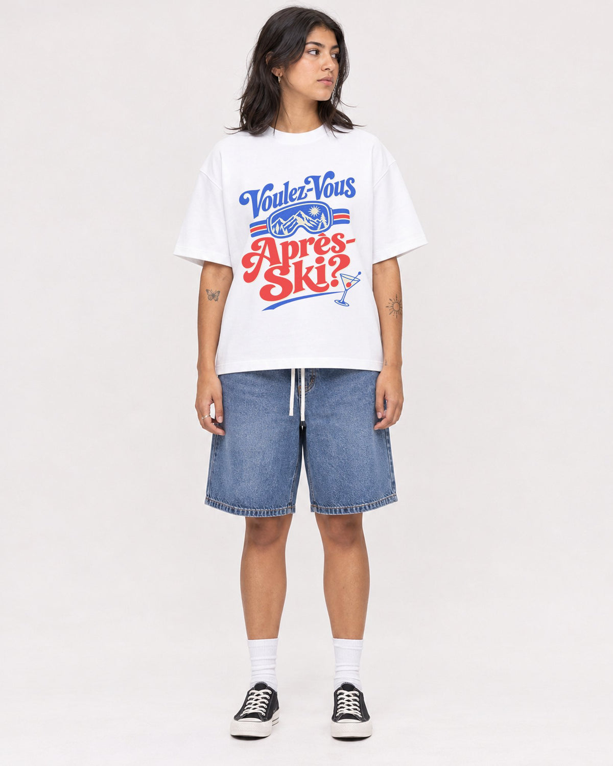 Mockup Boxy Heavyweight Tee White female full-body 36