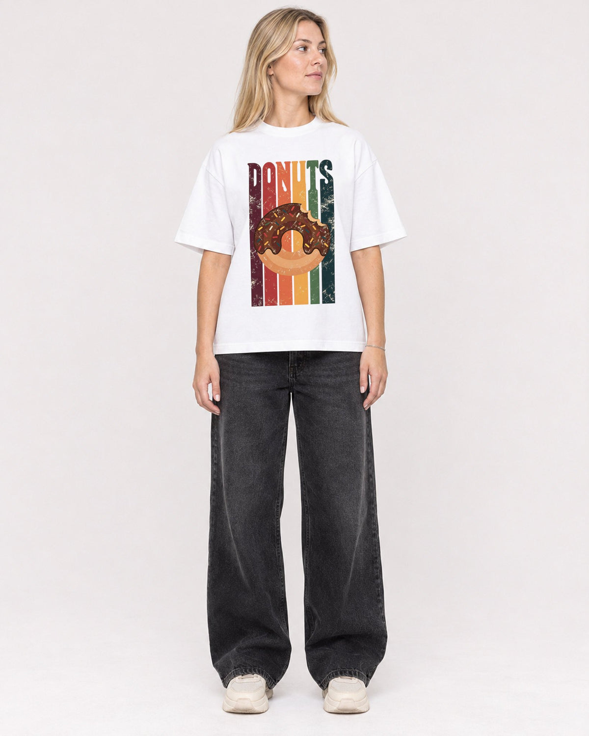 Mockup Boxy Heavyweight Tee White female full-body 08
