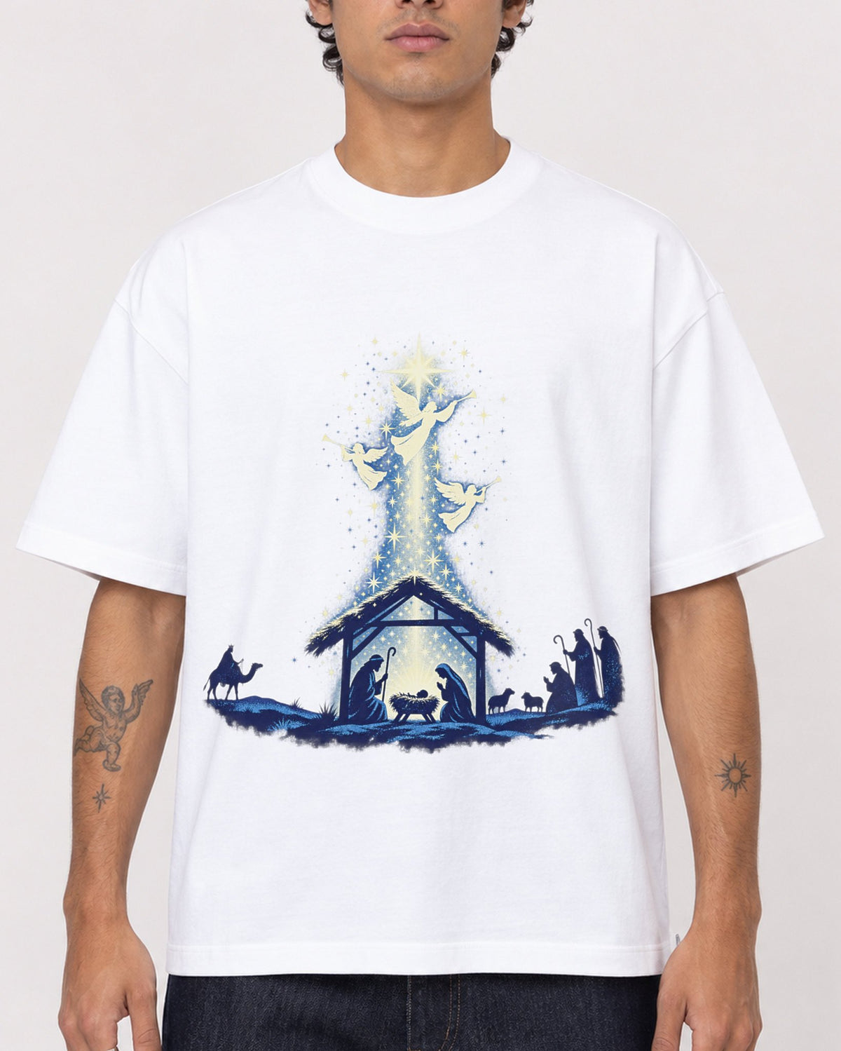 Mockup Boxy Heavyweight Tee White male close-up 06