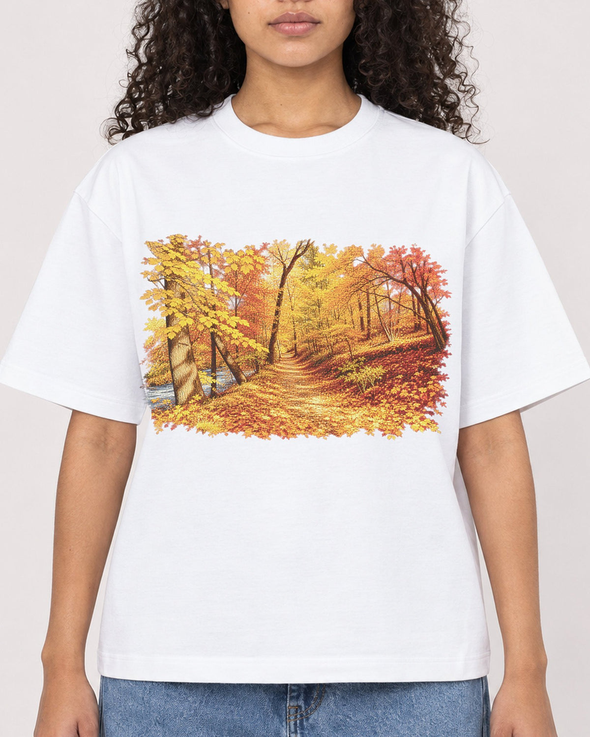 Mockup Boxy Heavyweight Tee White female close-up 10