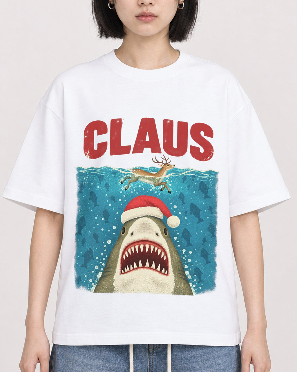 Mockup Boxy Heavyweight Tee White female close-up 11