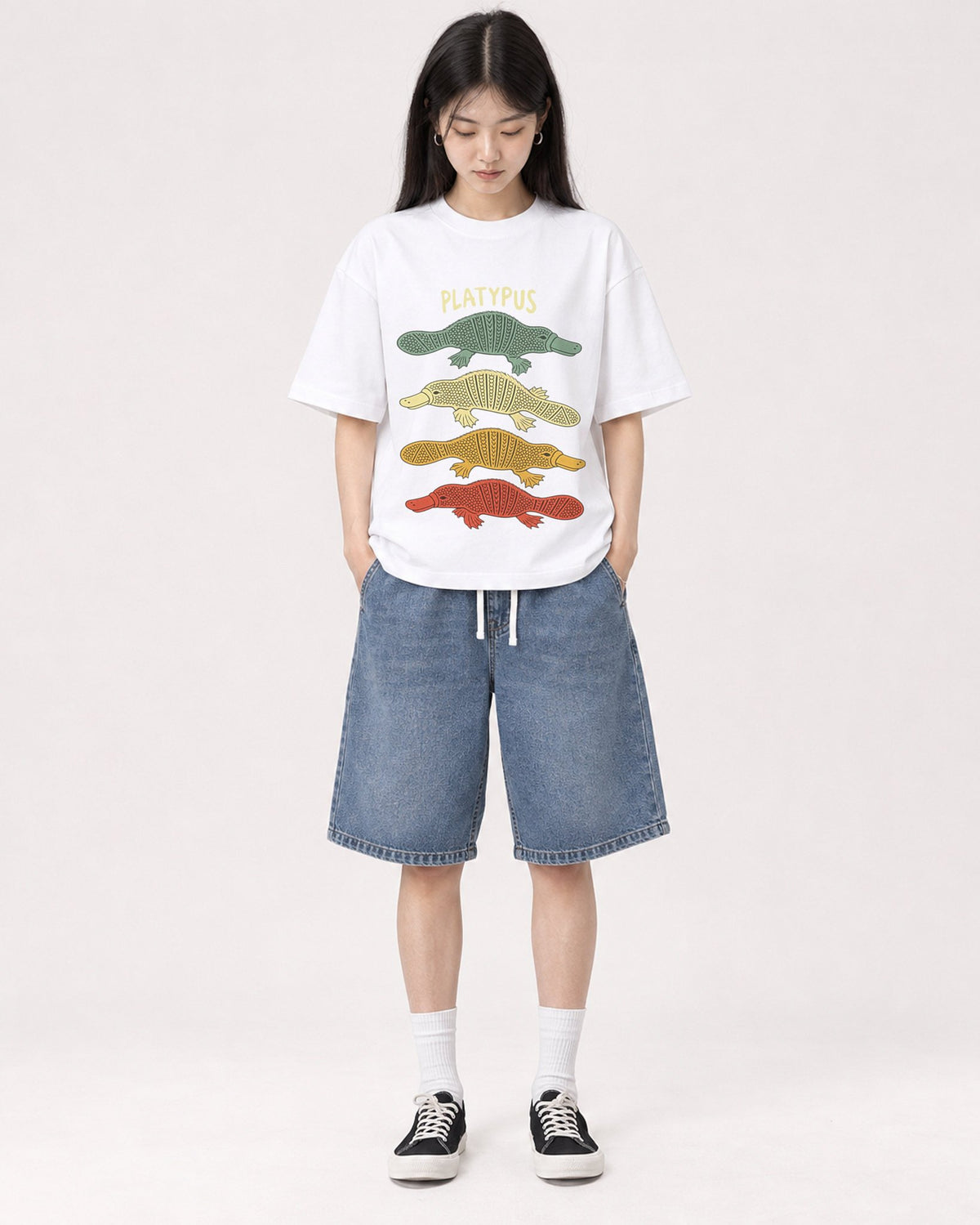 Mockup Boxy Heavyweight Tee White female full-body 01
