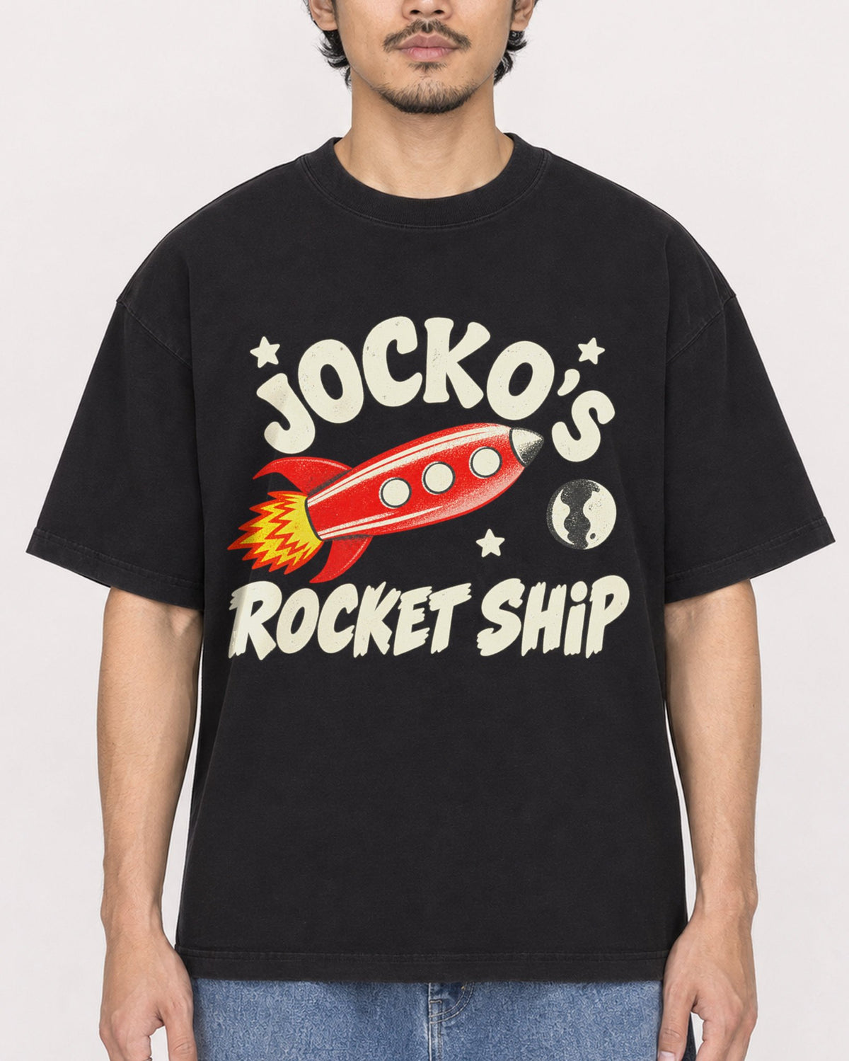 Mockup Boxy Heavyweight Tee Black male close-up 02