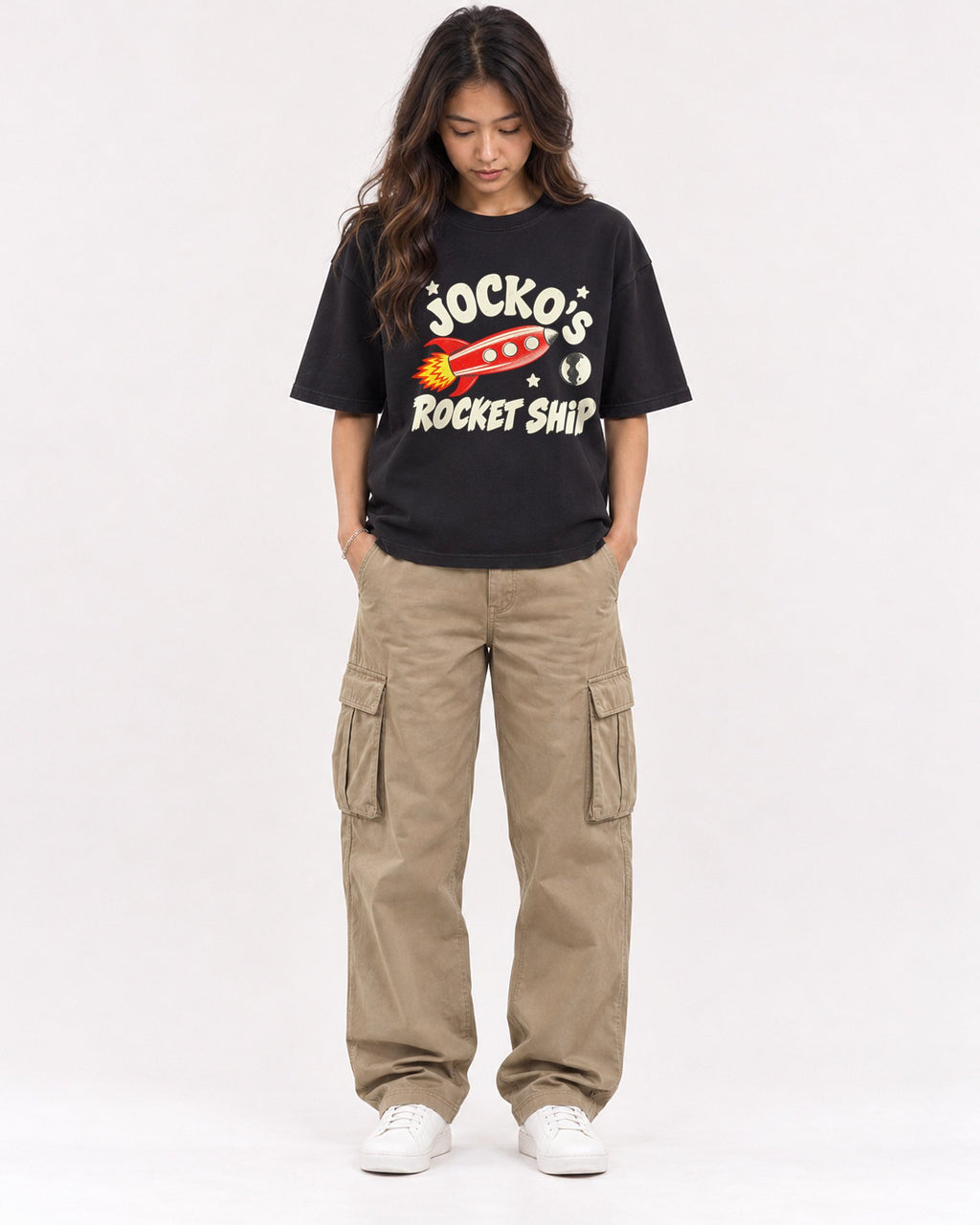 Mockup Boxy Heavyweight Tee Black female full-body 02