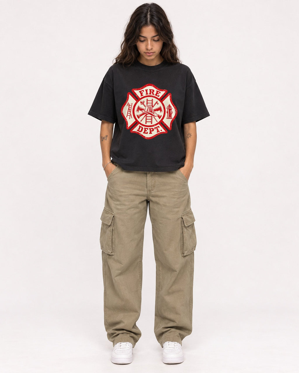 Mockup Boxy Heavyweight Tee Black female full-body 06
