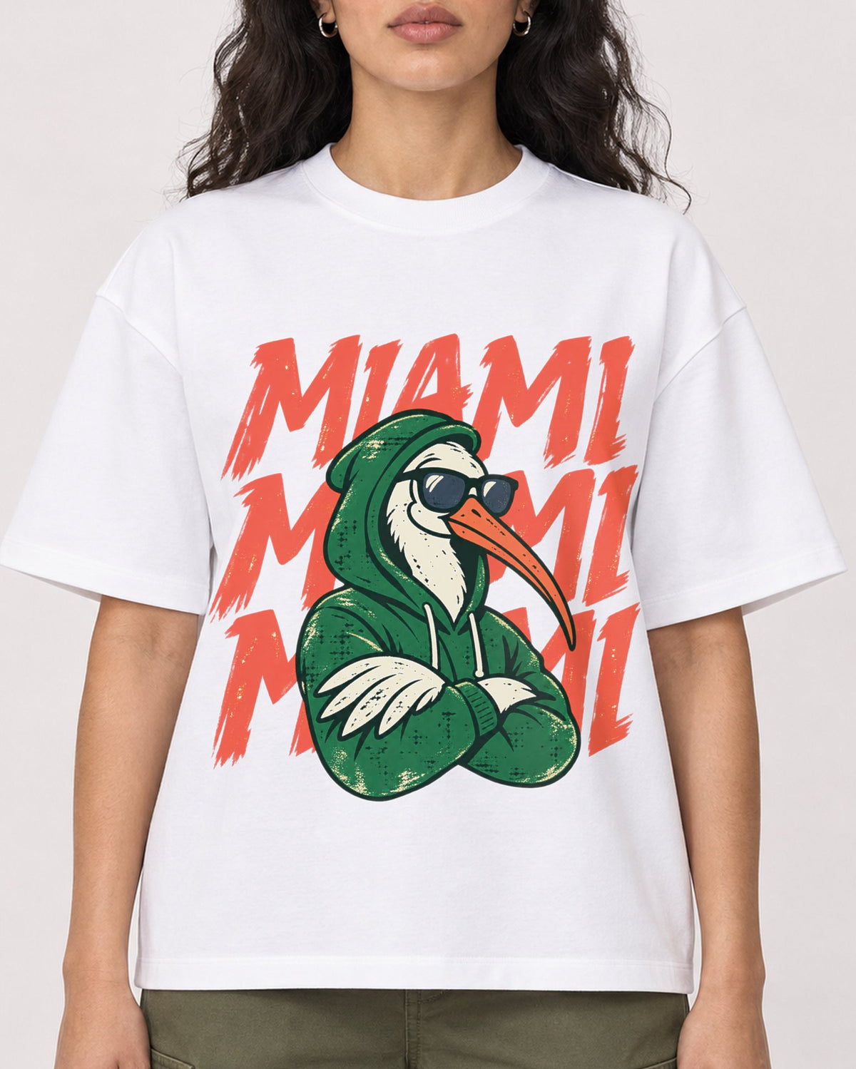 Mockup Boxy Heavyweight Tee White female close-up 07