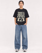 Mockup Boxy Heavyweight Tee Black female full-body 12