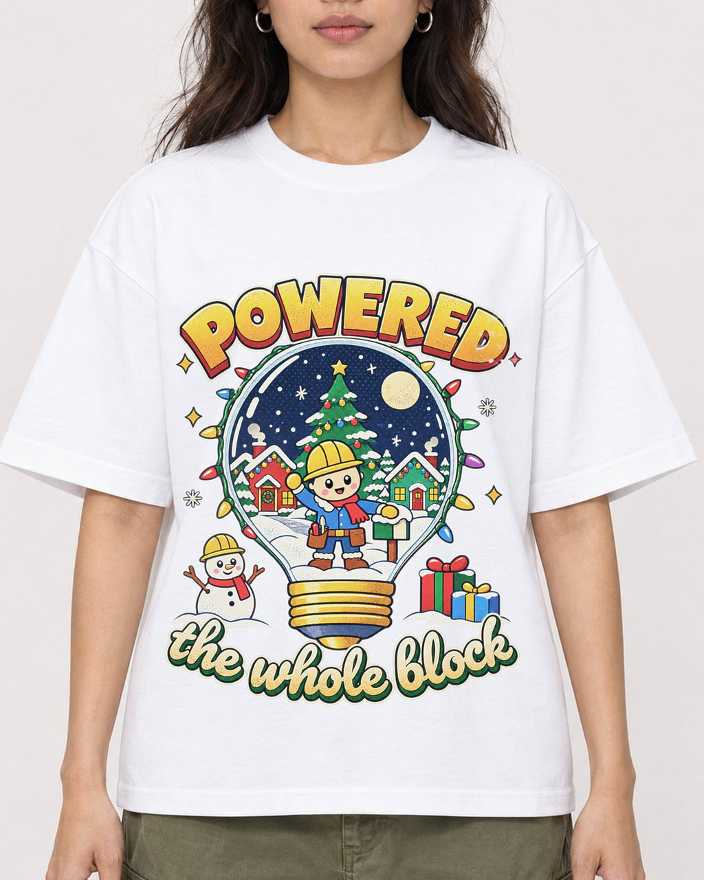 Mockup Boxy Heavyweight Tee White female close-up 02