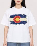 Mockup Boxy Heavyweight Tee White female close-up 01