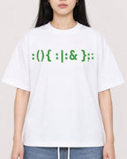 Mockup Boxy Heavyweight Tee White female close-up 01