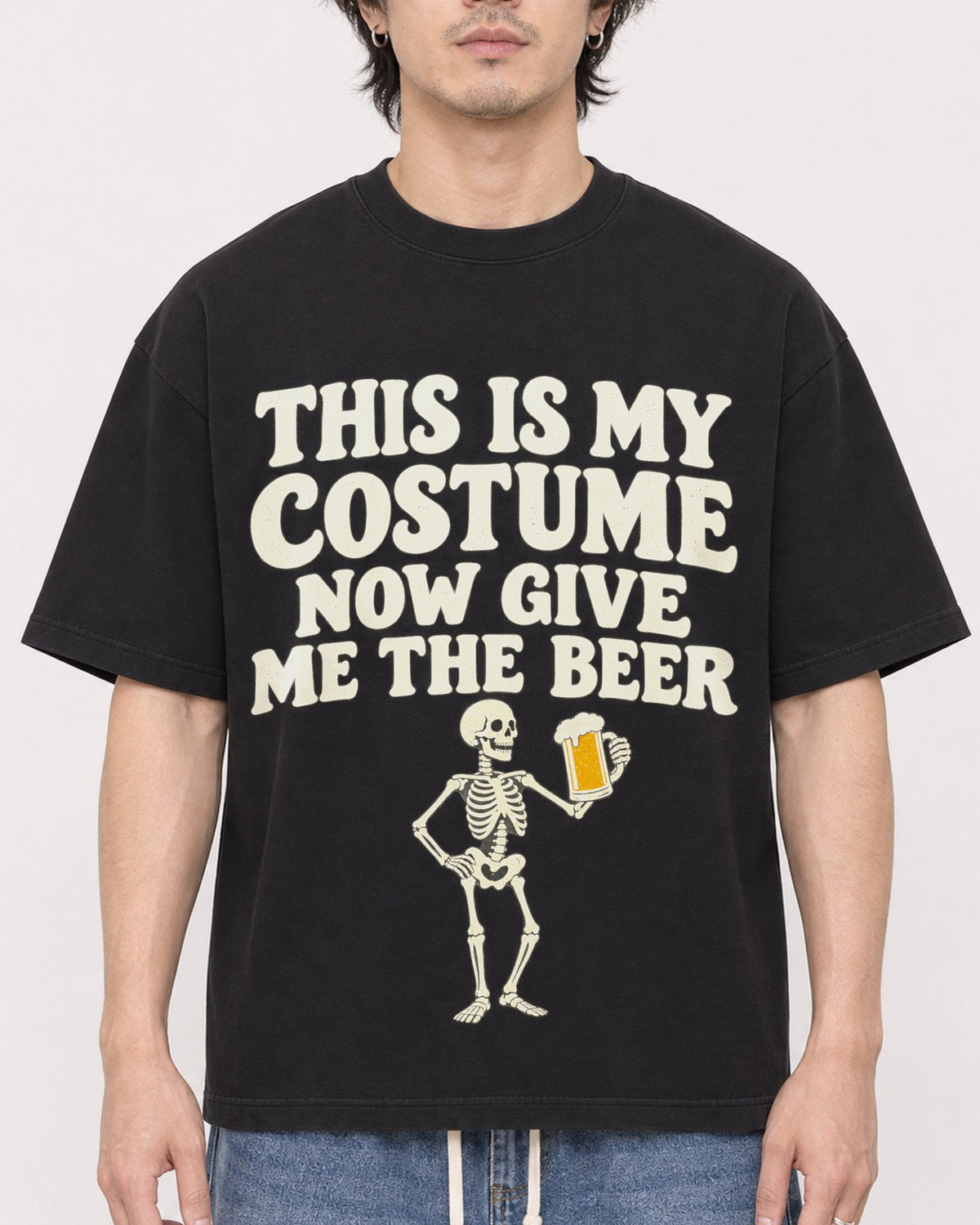 Mockup Boxy Heavyweight Tee Black male close-up 03