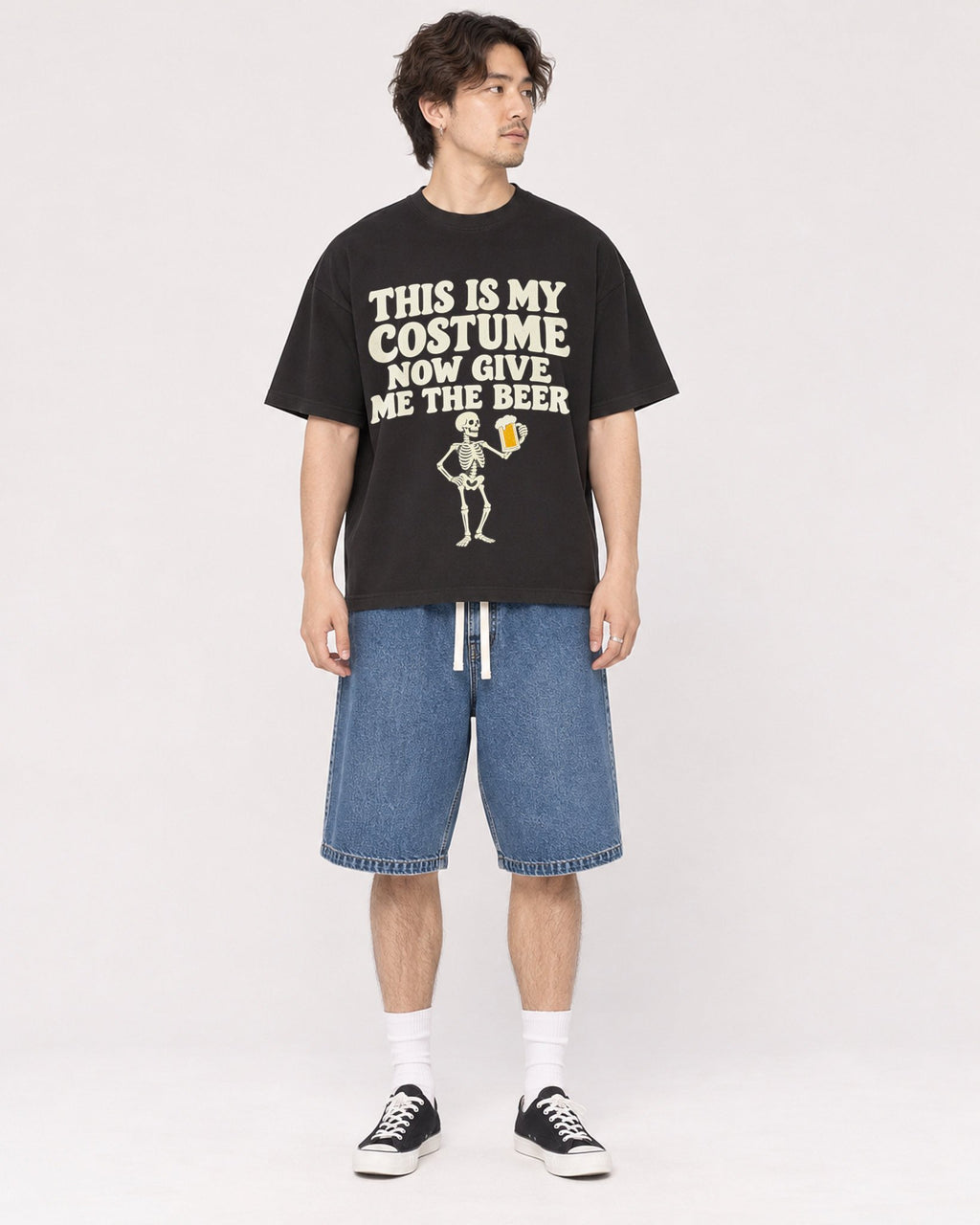 Mockup Boxy Heavyweight Tee Black male full-body 03