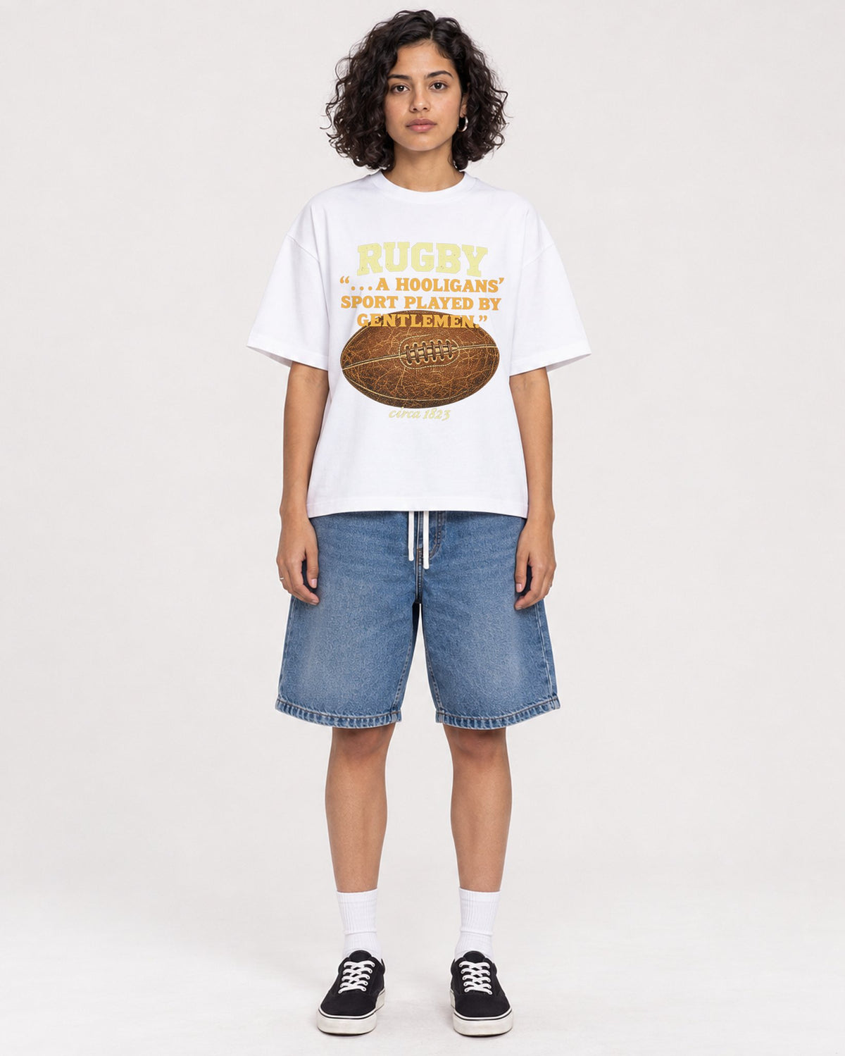 Mockup Boxy Heavyweight Tee White female full-body 26
