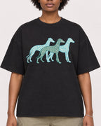 Mockup Boxy Heavyweight Tee Black female close-up 14
