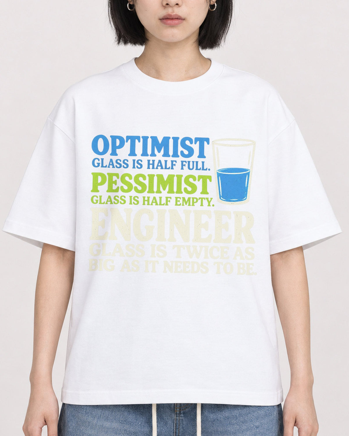 Mockup Boxy Heavyweight Tee White female close-up 11