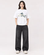 Mockup Boxy Heavyweight Tee White female full-body 03