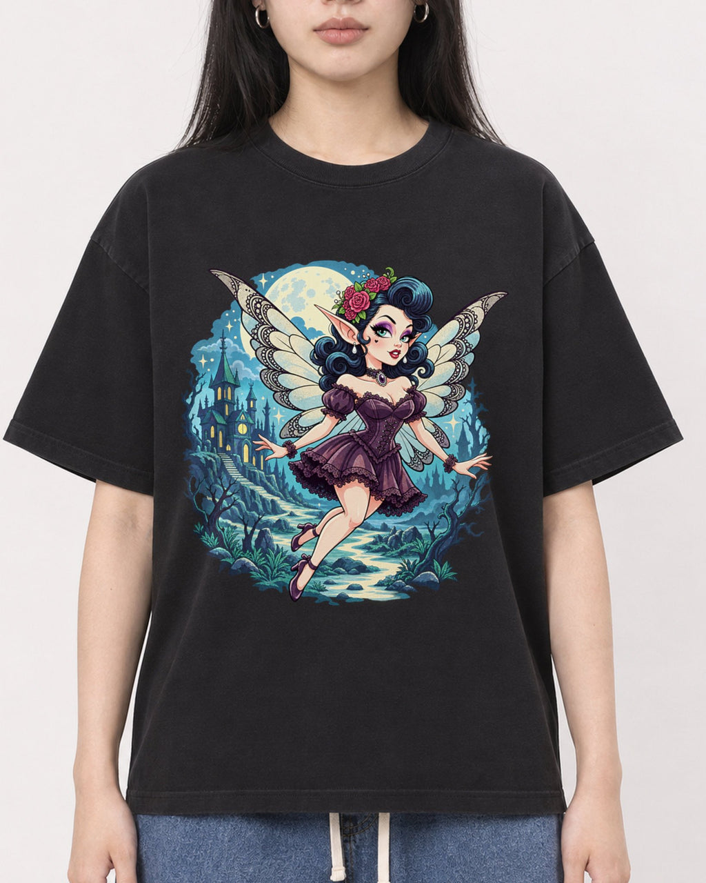 Mockup Boxy Heavyweight Tee Black female close-up 01
