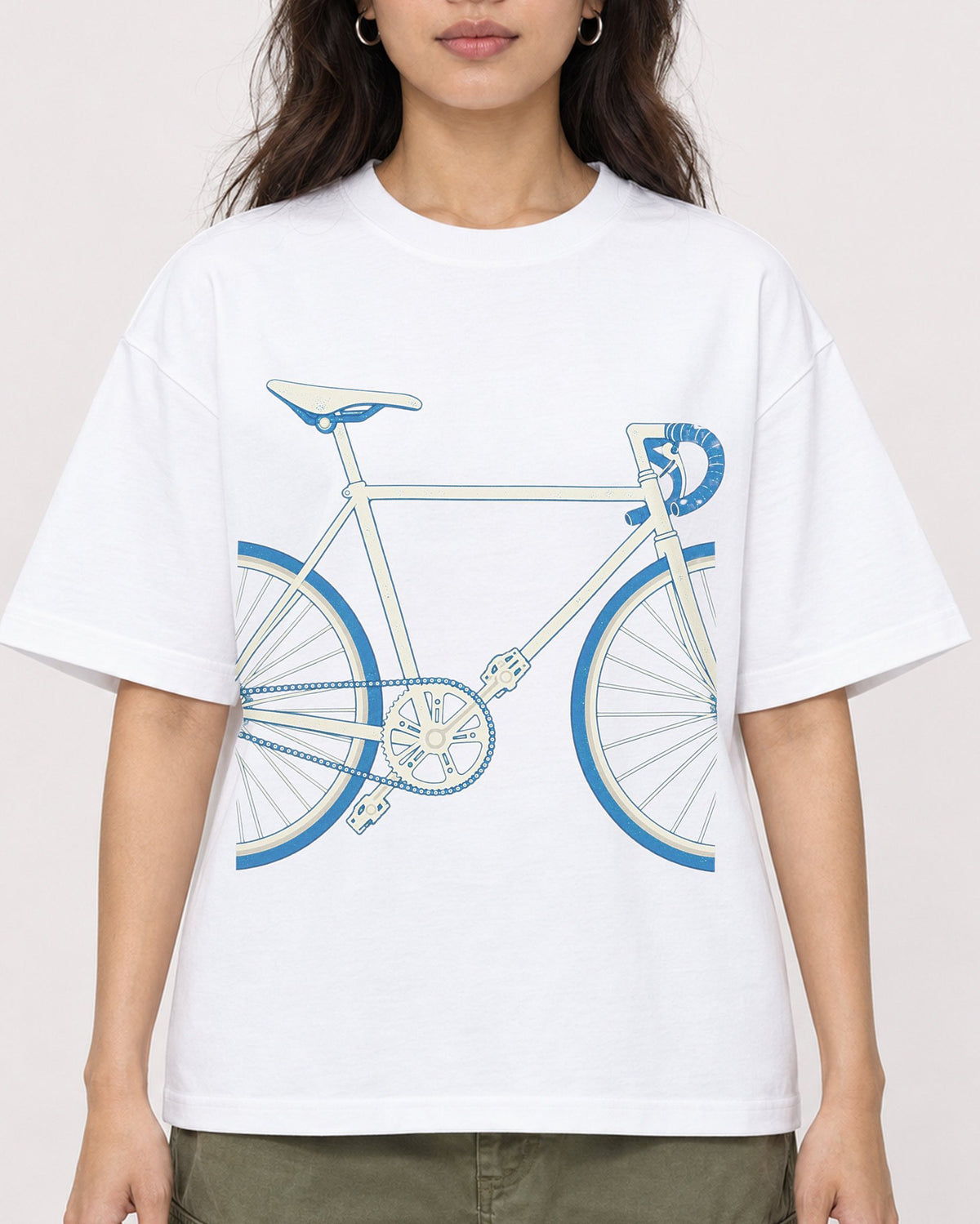 Mockup Boxy Heavyweight Tee White female close-up 02