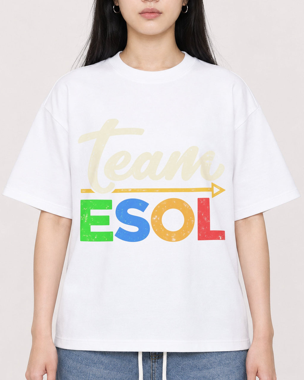 Mockup Boxy Heavyweight Tee White female close-up 01