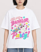 Mockup Boxy Heavyweight Tee White female close-up 11