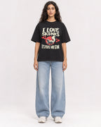 Mockup Boxy Heavyweight Tee Black female full-body 07