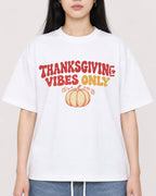 Mockup Boxy Heavyweight Tee White female close-up 01