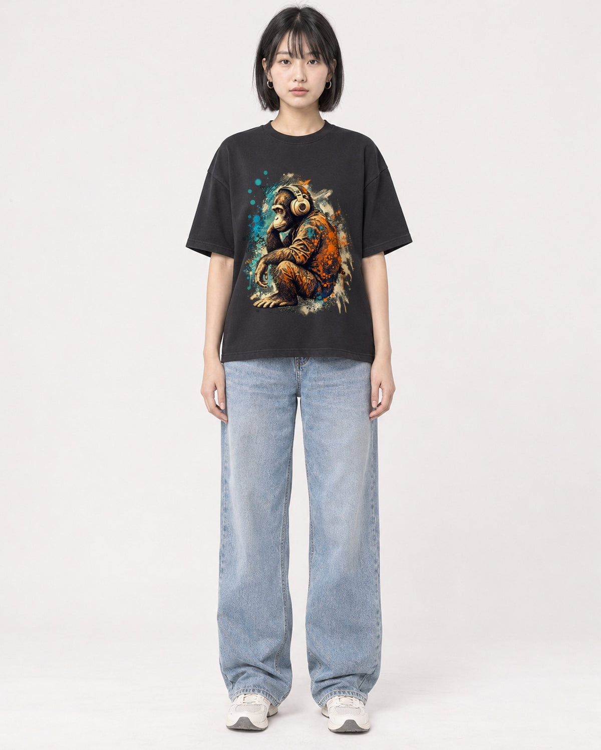 Mockup Boxy Heavyweight Tee Black female full-body 11