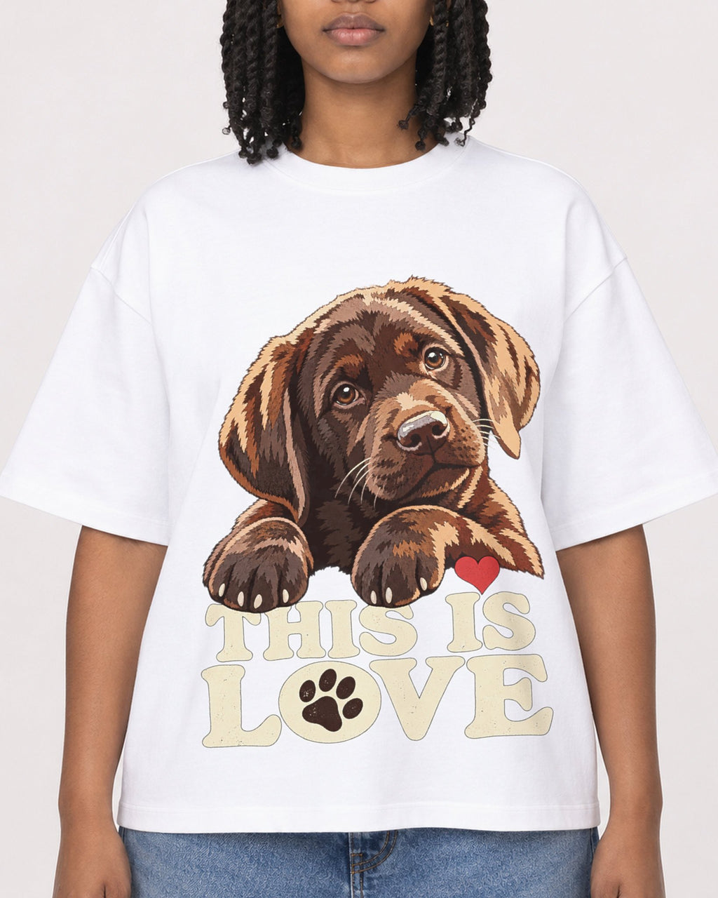 Mockup Boxy Heavyweight Tee White female close-up 15